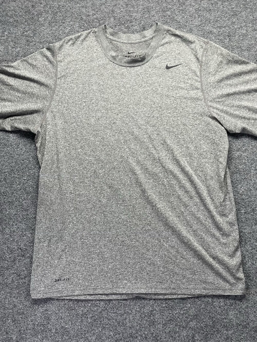 Nike Dri-Fit Men’s L Gray Athletic Training T-Shirt 371642-091 Moisture Wicking